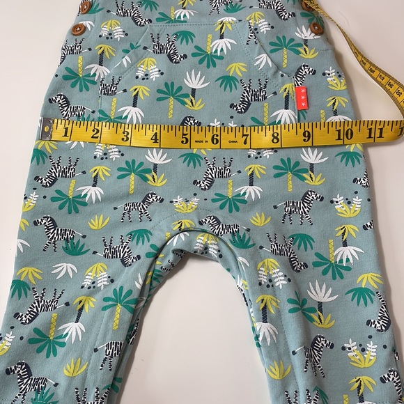 HEMA Baby jumpsuit, zebra pattern, Size 6M - Picture 11 of 12